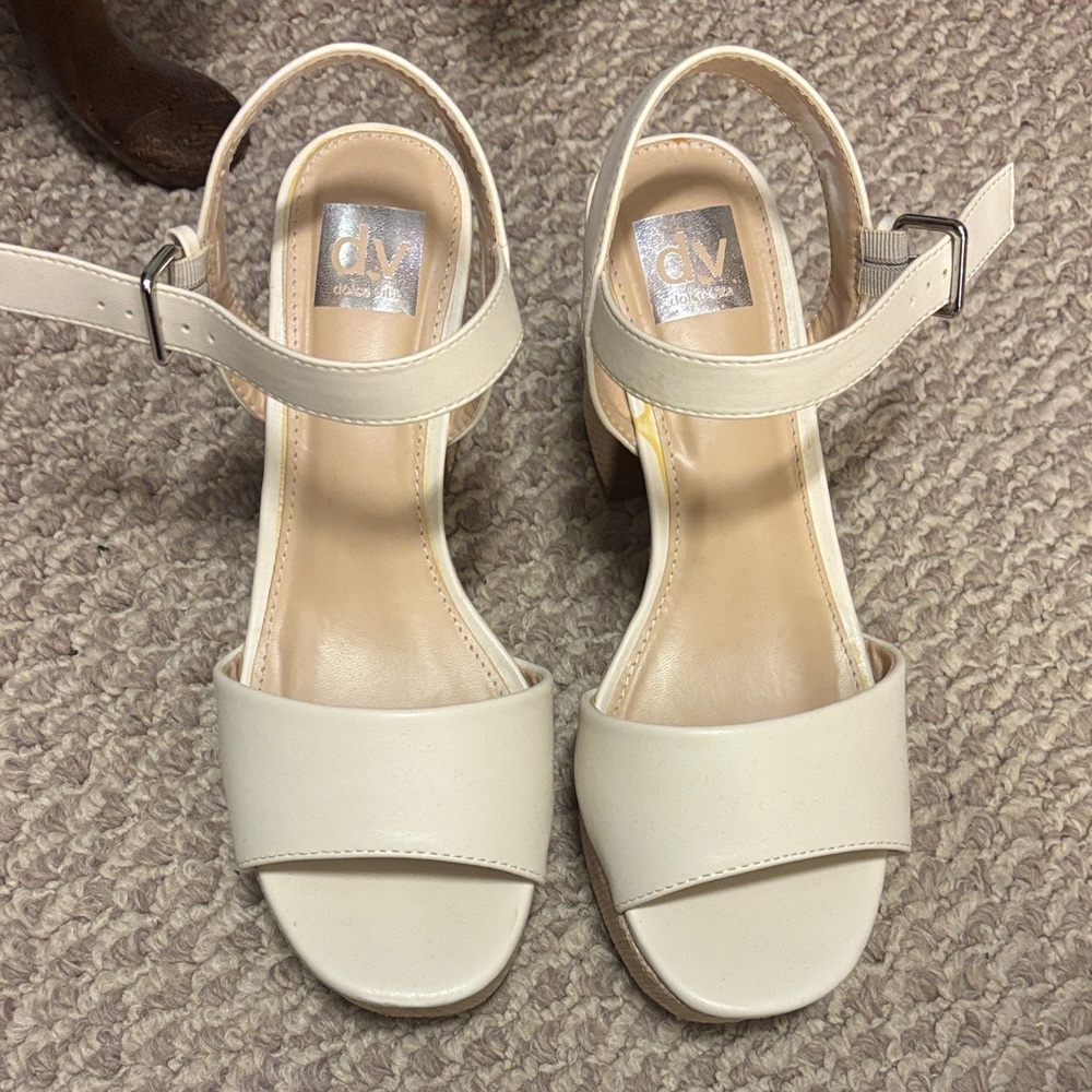 DV by Dolce Vita Women's Ivory Sandals